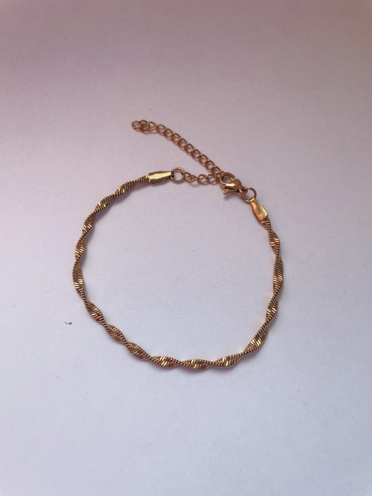 Twisted Sleek Armband