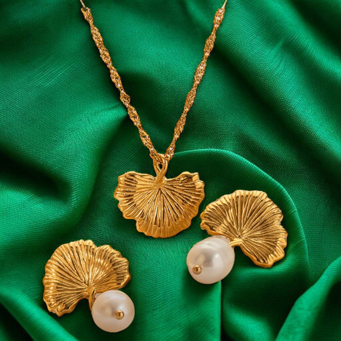 Coral Pearl Kette